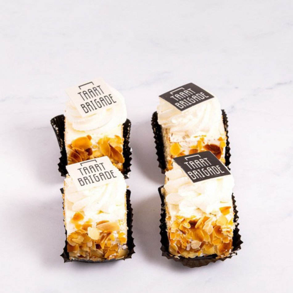 Slagroom Petit Fours 10 stuks – Vanillecake met Slagroom